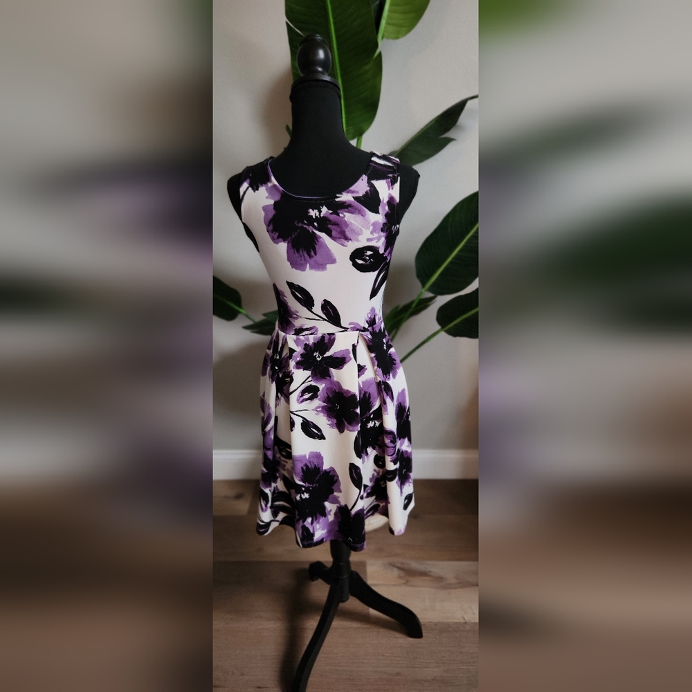 Super Cute Purple and White Gilli Floral Girls Dress Sz S BIN K